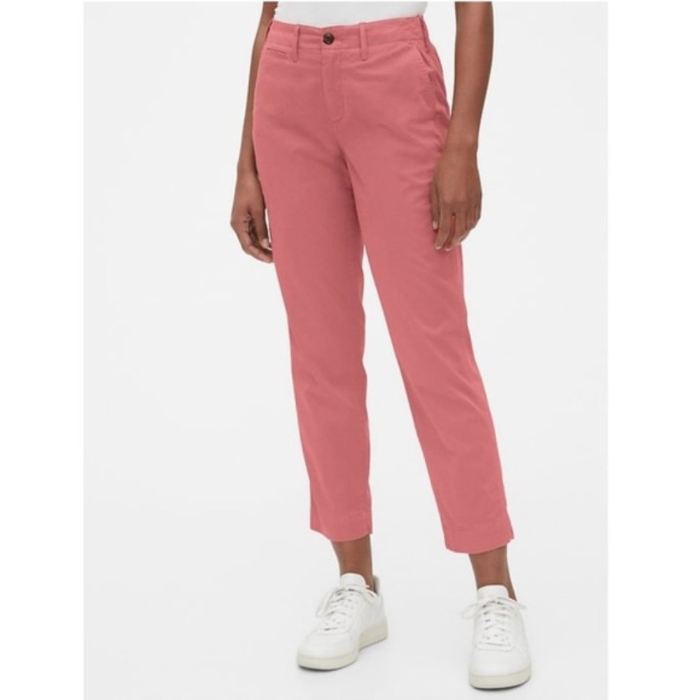 Gap High Rise Straight Khaki in Red - NWT - Size 4